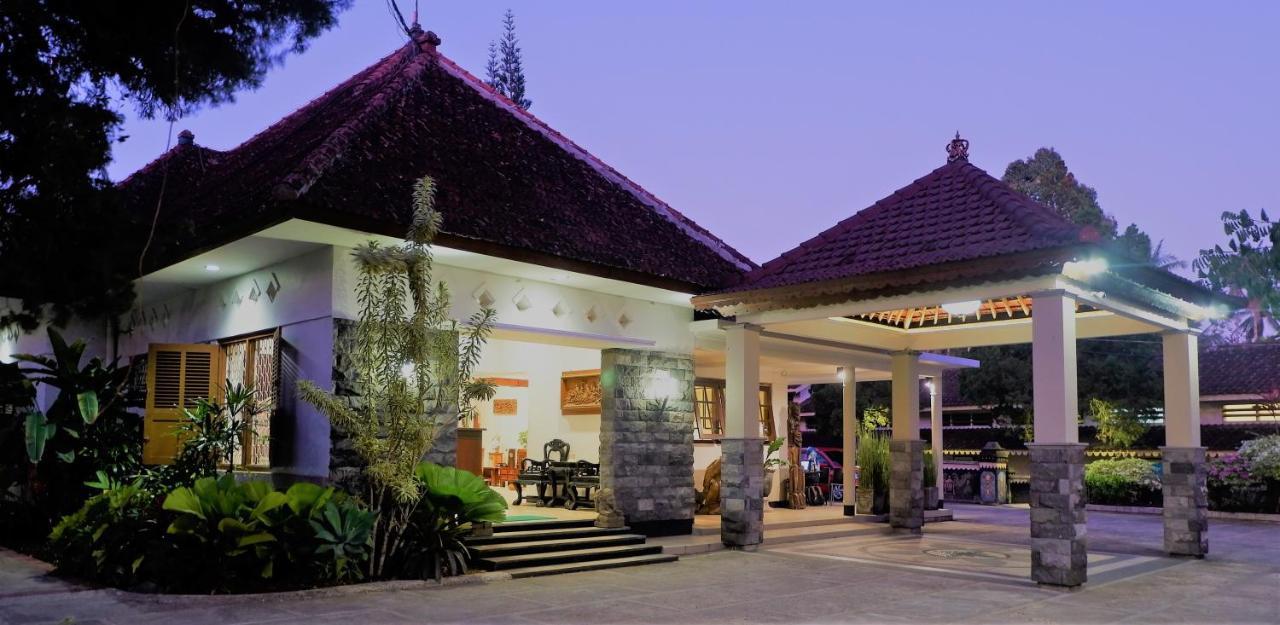 Hotel Minak Jinggo Banyuwangi  Zewnętrze zdjęcie